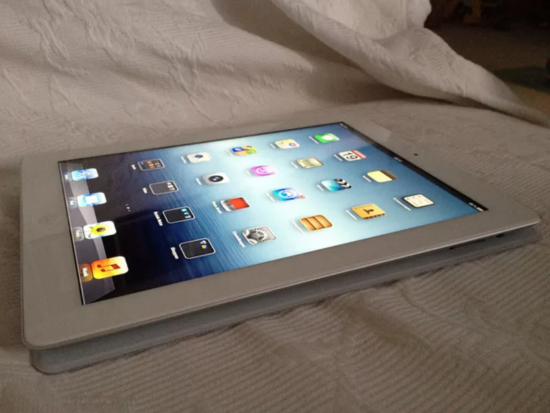 Apple iPad 3 4G + Wi-Fi