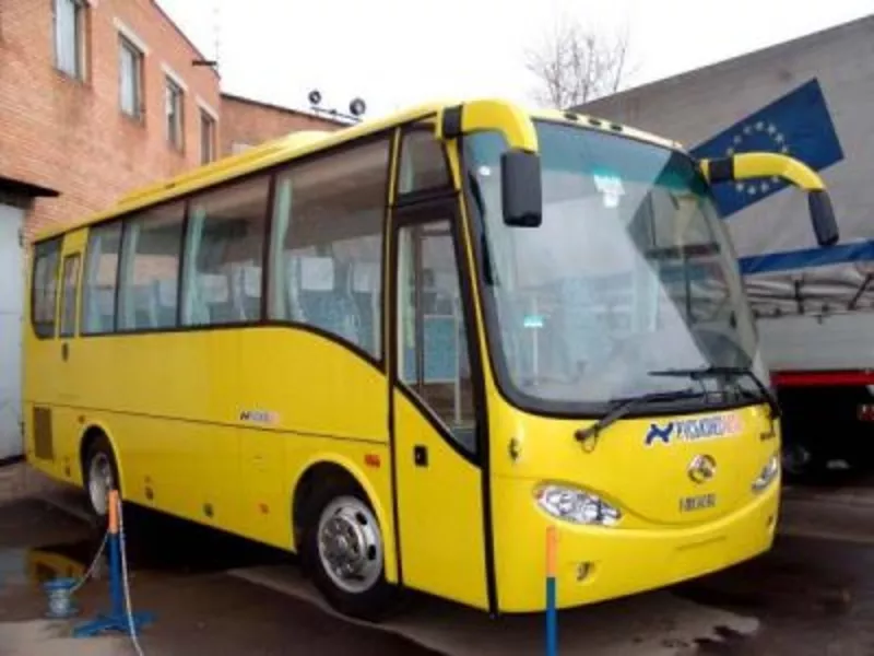 Междугородний автобус  HIGER  модель KLQ 6840