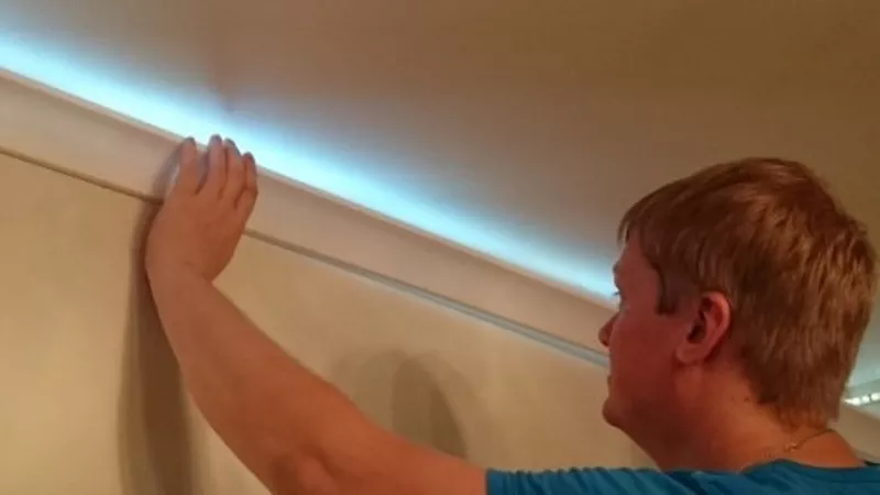 Установка светодиодной подсветки потолка
