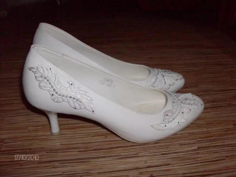 Продам свадебные туфли